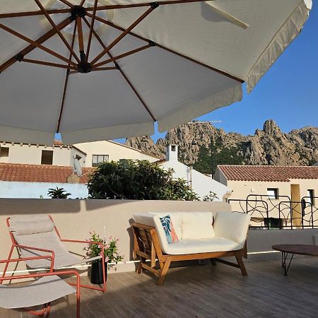 Rayuela Suites San Pantaleo Exterior foto
